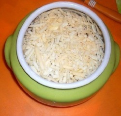 Куриные сердечки с картошкой и грибами в горшочке