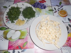 название картинки Куриные сердечки в сырном соусе