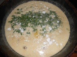 название картинки Куриные сердечки в сырном соусе