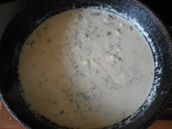 название картинки Куриные сердечки в сырном соусе