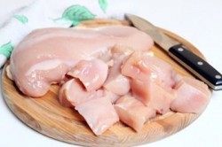 Куриные сосиски домашние в пищевой пленке