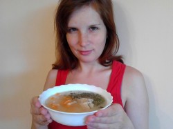 название картинки Куриный бульон с вермишелью