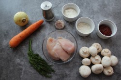 название картинки Куриный гуляш с шампиньонами