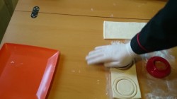 Куриный жульен в слоеном тесте в воловане