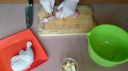 название картинки Куриный окорочок фаршированный овощами