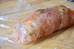 название картинки Куриные рулетики с грибами и сыром в духовке