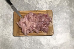 Куриный рулет с желатином - шаг 4