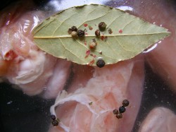 Куриный рулет в бутылке