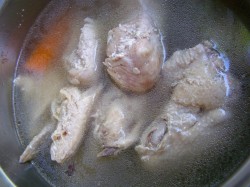 Куриный рулет в бутылке