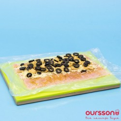 название картинки Куриный рулет с грибами и маслинами