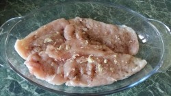 название картинки Куриный стейк в духовке с овощами