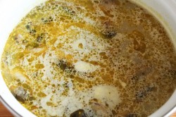 название картинки Куриный суп с шампиньонами и плавленным сыром