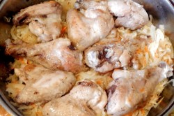Курица с квашеной капустой - шаг 7