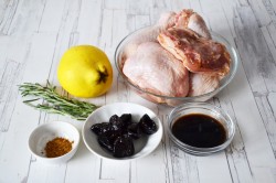 название картинки Курица с айвой и черносливом