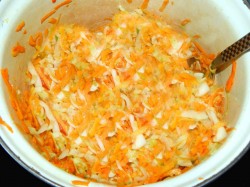 Квашеная капуста с хреном на зиму - шаг 6