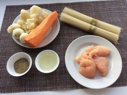 Лапша вок с курицей и овощами - шаг 1 Лапша вок с курицей и овощами - шаг 1