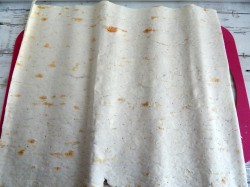 Лаваш с плавленным сыром и яйцом