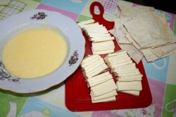 Жареный лаваш с сыром