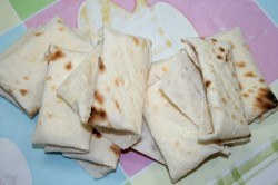 Жареный лаваш с сыром