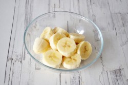 название картинки Лаваш с творогом и бананом в духовке