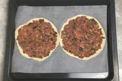 название картинки Лахмаджун по турецки