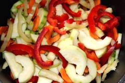 Лечо из помидоров, кабачков, моркови и болгарского перца