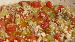 Лечо из перца и помидор с яйцом и фаршем