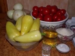 Лечо из помидор с луком, перцем и моркови на зиму