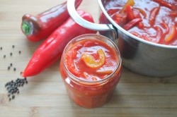 название картинки Лечо из болгарского перца с томатной пастой на зиму