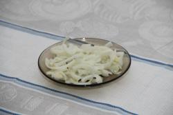 название картинки Легкий салат Полянка с колбасой