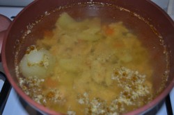 Легкий суп из филе семги - шаг 3