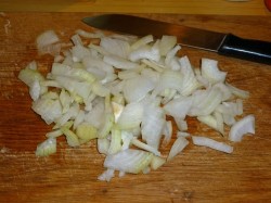 название картинки Ленивые голубцы с рисом капустой и фаршем в кастрюле