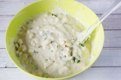 название картинки Ленивые пирожки с яйцом и луком зеленым