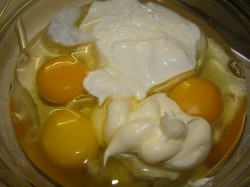 Заливной пирог майонезно сметанный с начинкой из капусты