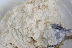 название картинки Лепешки с сыром и зеленью на сковороде