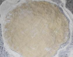 название картинки Лепешки с сыром и зеленью на сковороде