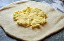 Лепешки грузинские с сыром - шаг 7 Лепешки грузинские с сыром - шаг 7