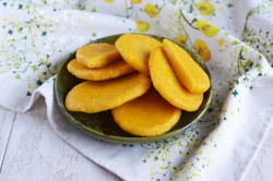 Лепешки из кукурузной муки на сковороде без глютена