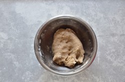 Лепешки из ржаной муки - шаг 3 Лепешки из ржаной муки - шаг 3