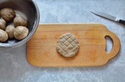 Лепешки из ржаной муки - шаг 5 Лепешки из ржаной муки - шаг 5