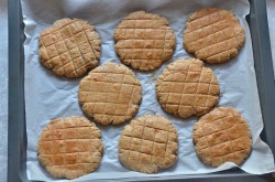 Лепешки из ржаной муки - шаг 7 Лепешки из ржаной муки - шаг 7