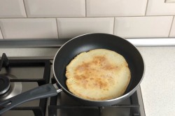 название картинки Лепешки на кефире на сковороде