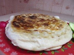 название картинки Лепешки с фаршем на сковороде