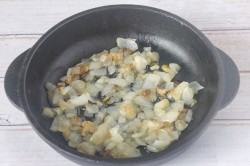 название картинки Лепешки с картошкой на сковороде