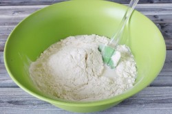 Лепешки Улитка на сковороде - шаг 2