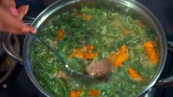 Летний фасолевый суп с фрикадельками из свиного фарша