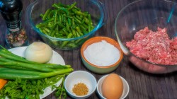 Летний фасолевый суп с фрикадельками из свиного фарша