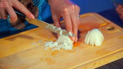 Летний фасолевый суп с фрикадельками из свиного фарша