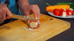 название картинки Летний овощной салат с консервированной кукурузой