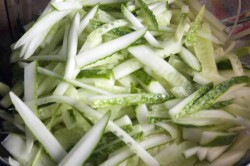 Летний салат с острым маслом - шаг 3 Летний салат с острым маслом - шаг 3